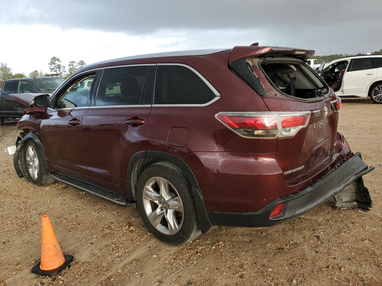 VIN 5TDYKRFH3GS171153 2016 TOYOTA HIGHLANDER no.2