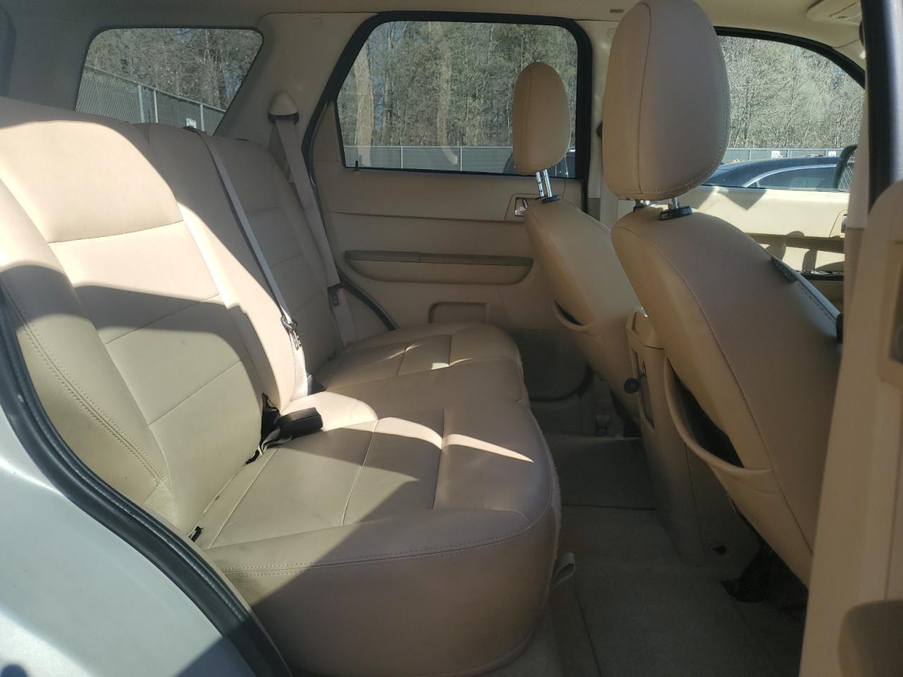 2008 Ford Escape - Image 11