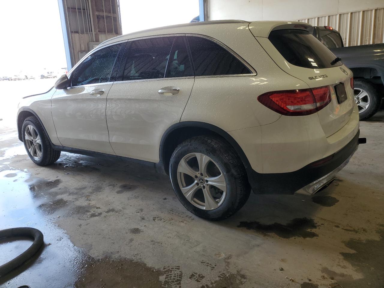 2018 Mercedes-Benz GLC - Image 2
