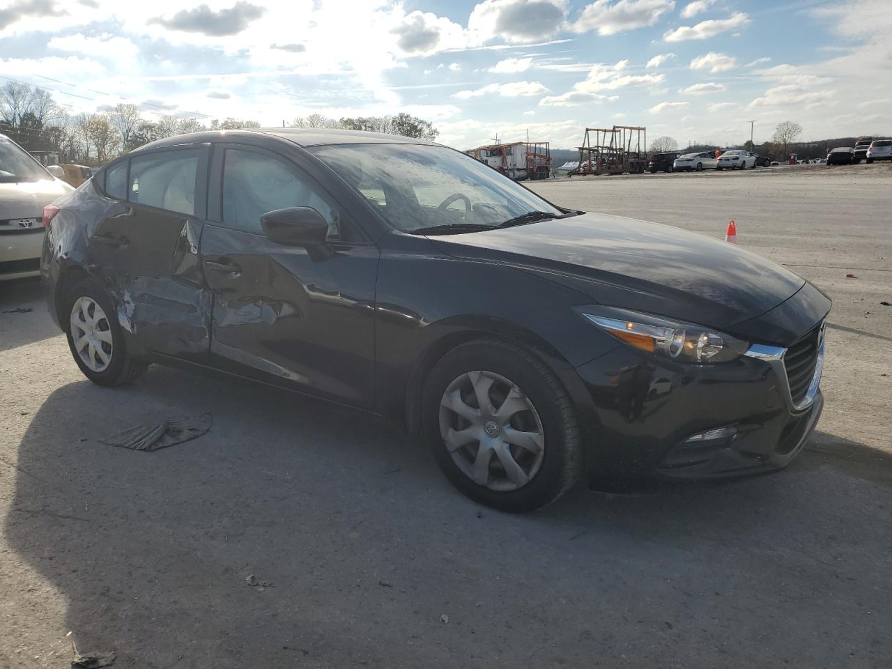 2018 Mazda 3 - Image 4