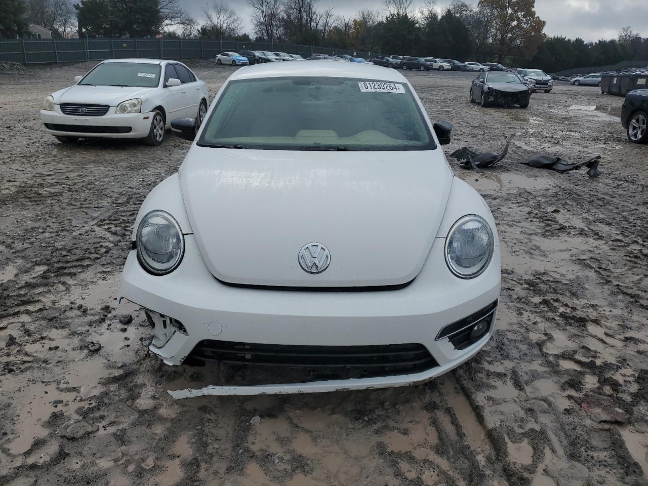 2013 Volkswagen Beetle - Image 5