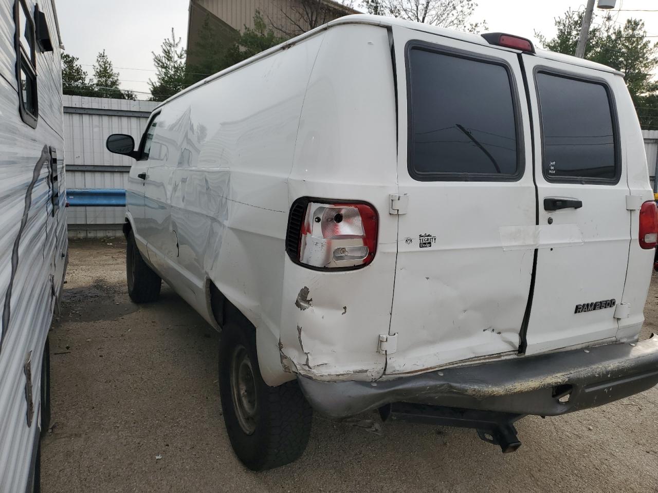 1999 Dodge RAM Van - Image 2