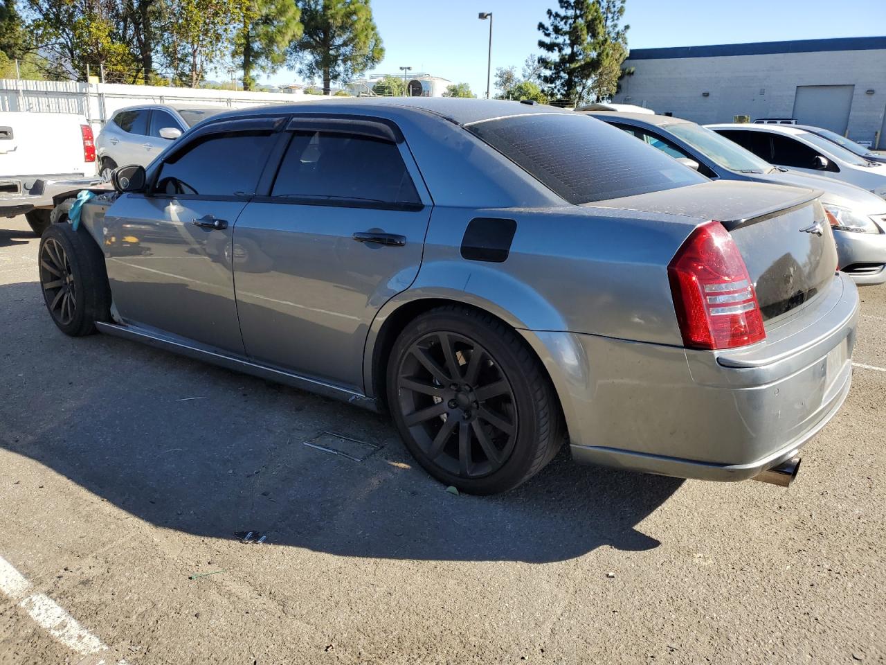 2006 Chrysler 300 - Image 2