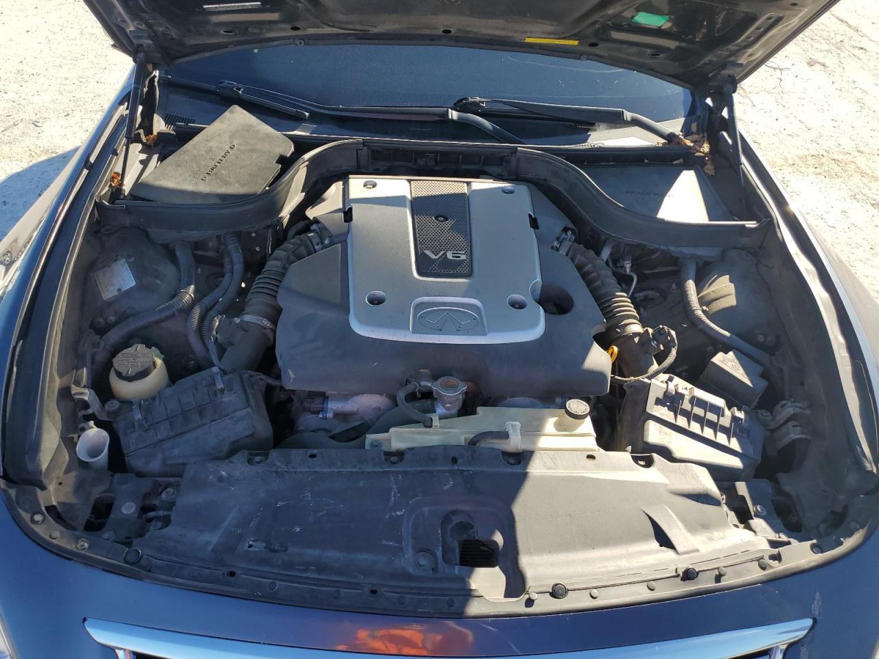 2011 Infiniti G - Image 12