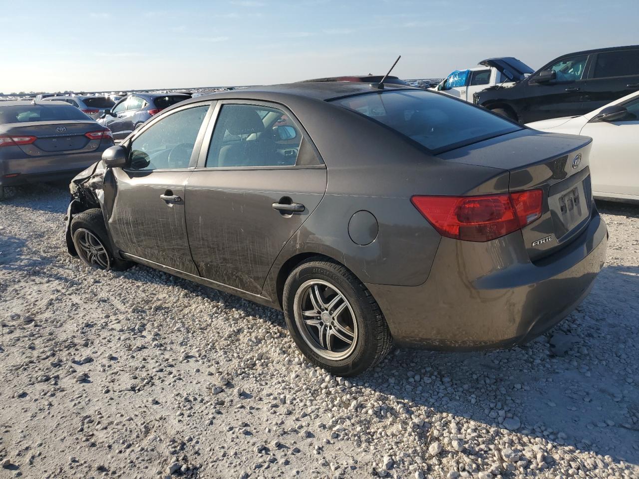2012 Kia Forte - Image 2