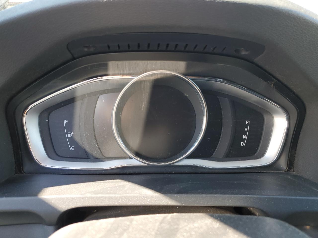 2018 Volvo V60 - Image 9