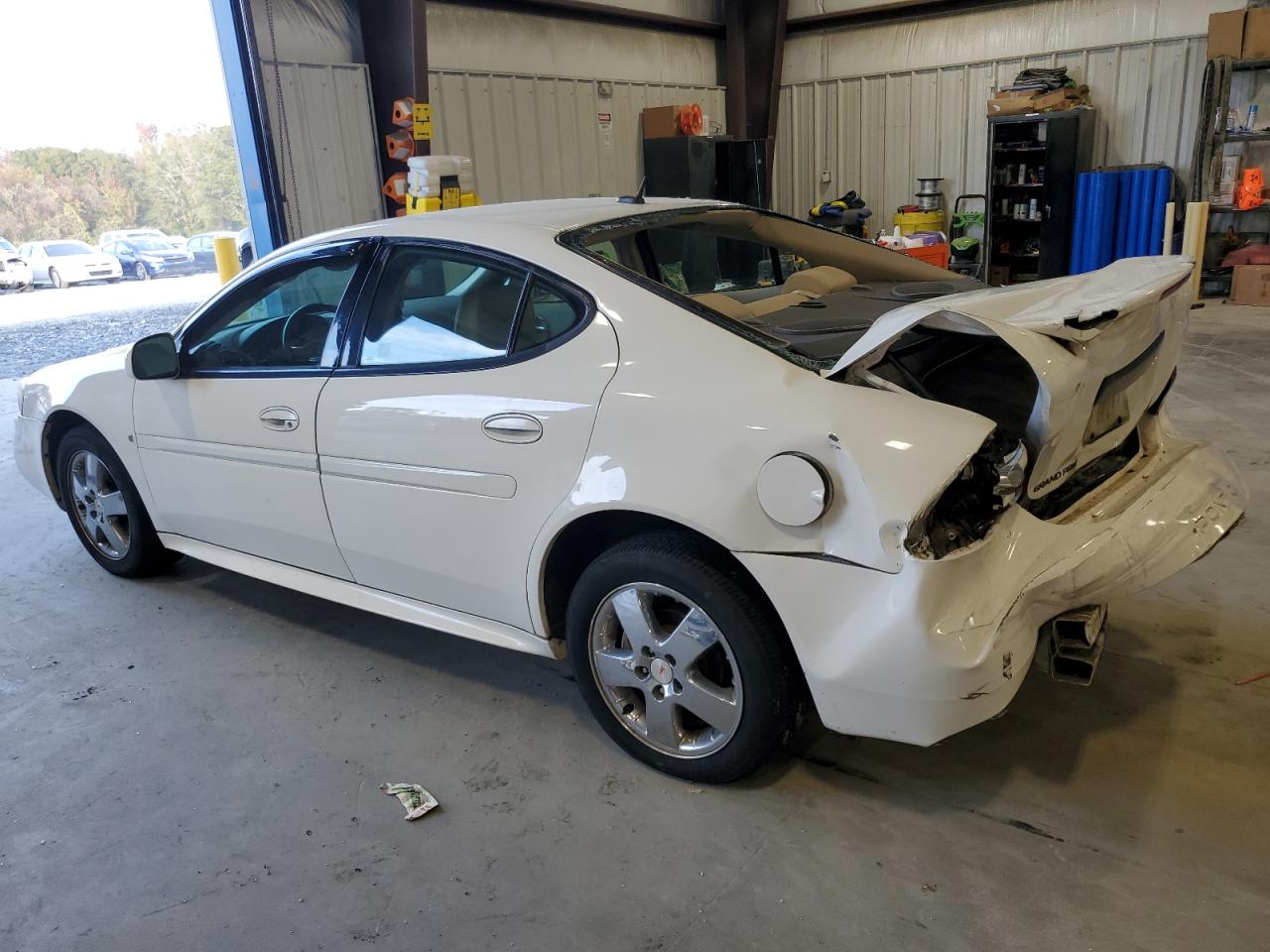 2007 Pontiac Grand Prix VIN: 2G2WP552471222735 Lot: 82864074