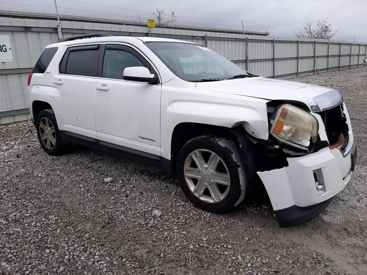 2011 GMC Terrain - Image 4