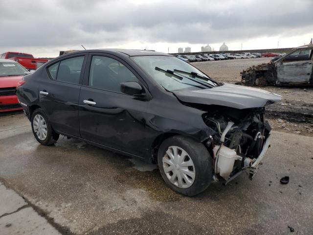  NISSAN VERSA 2018 Czarny