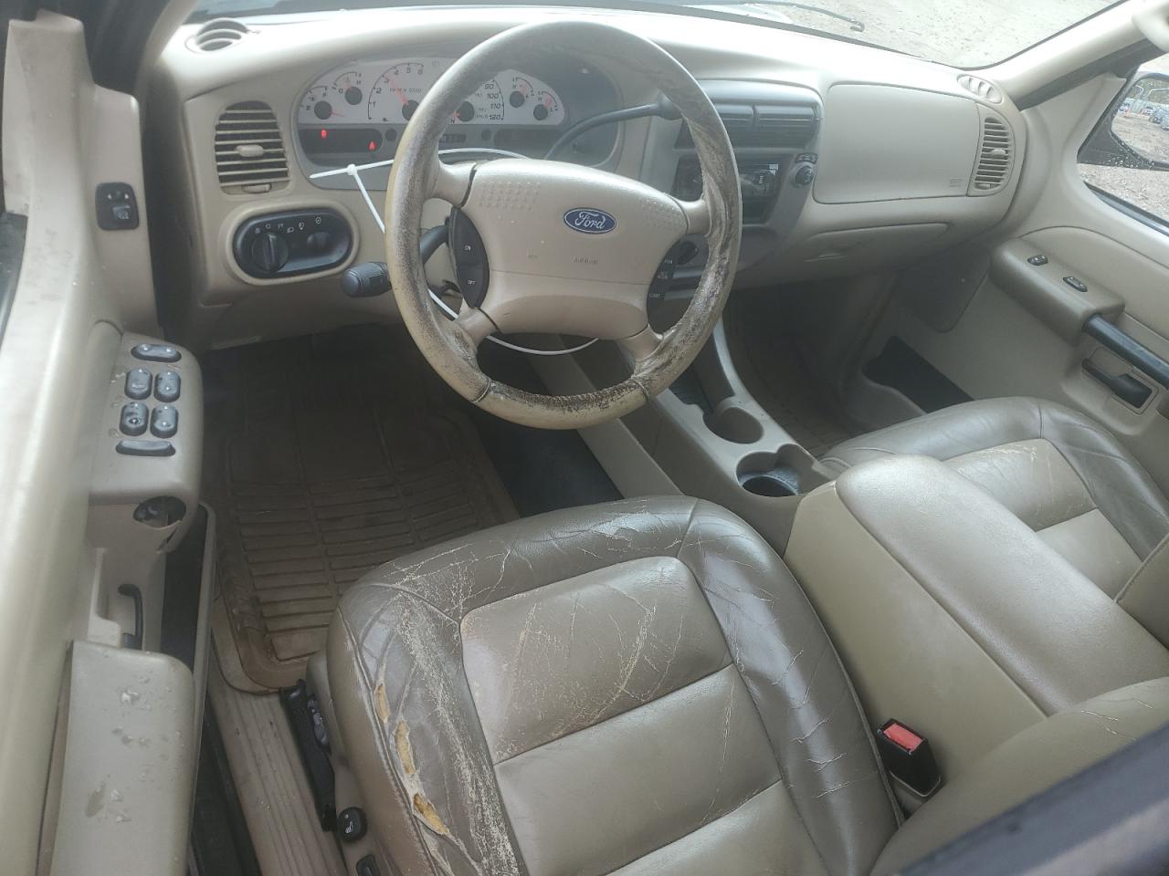 2004 Ford Explorer - Image 8