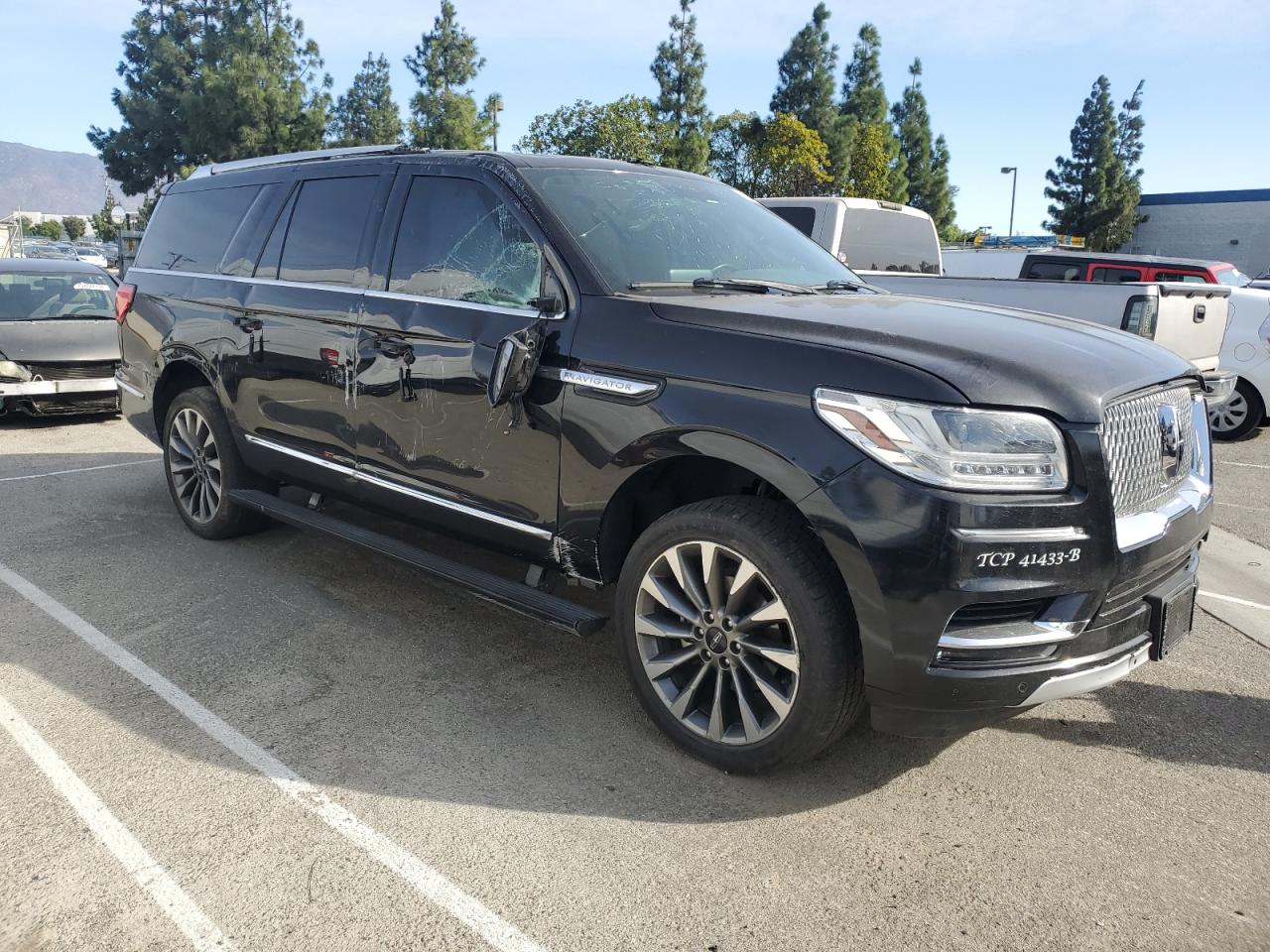 2019 Lincoln Navigator - Image 4