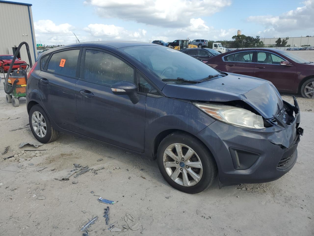 VIN 3FADP4EJ4DM207036 2013 FORD FIESTA no.4