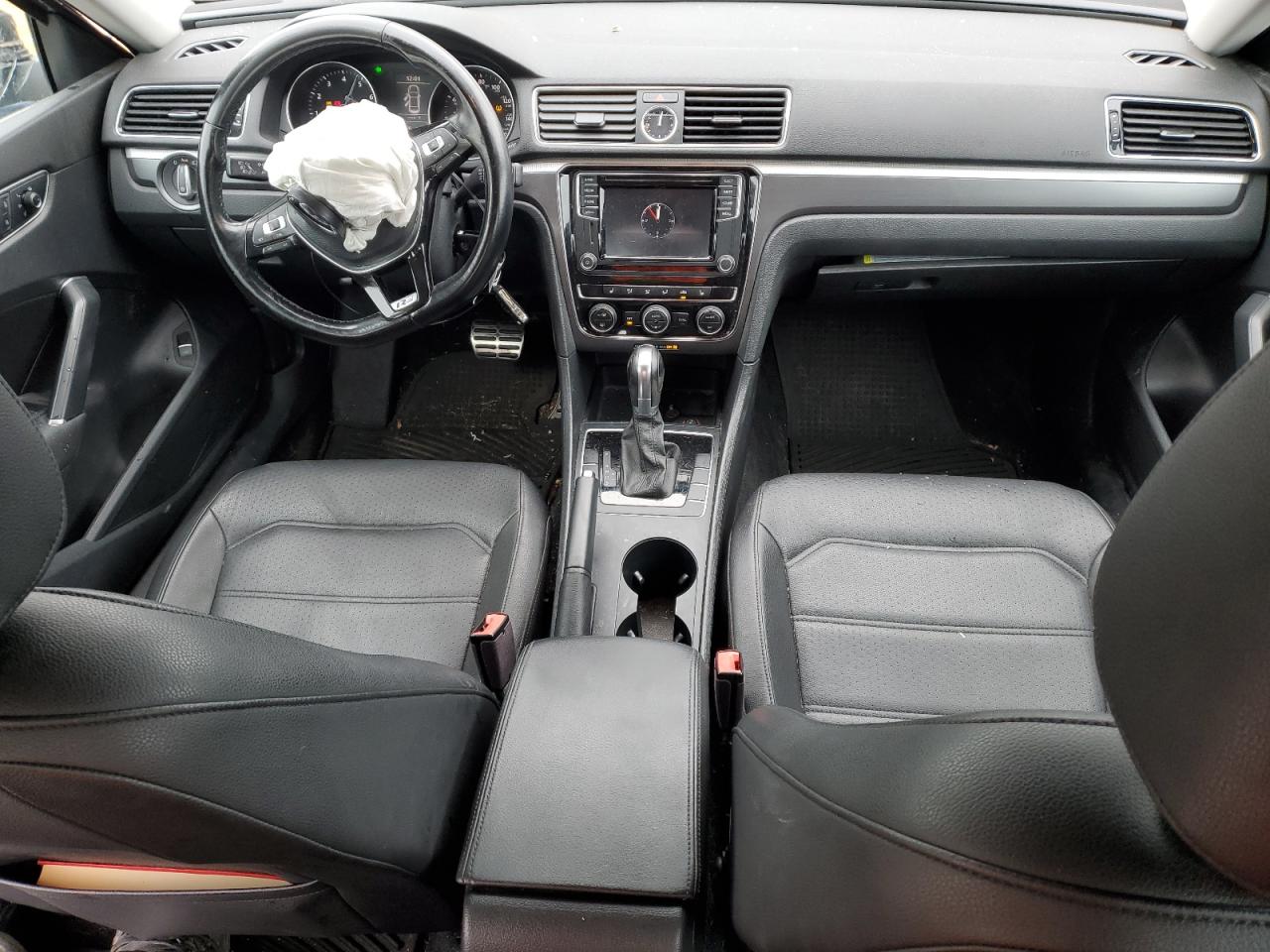 2017 Volkswagen Passat R-Line VIN: 1VWDT7A33HC086051 Lot: 81758824