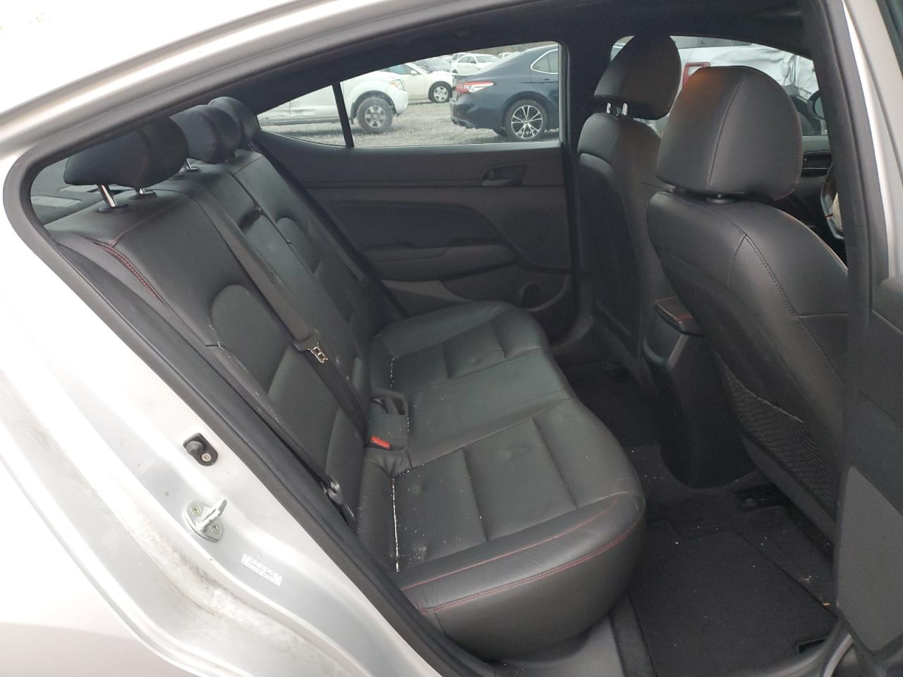 2019 Hyundai Elantra - Image 11