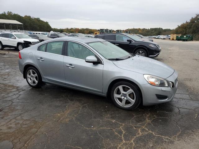  VOLVO S60 2013 Srebrny