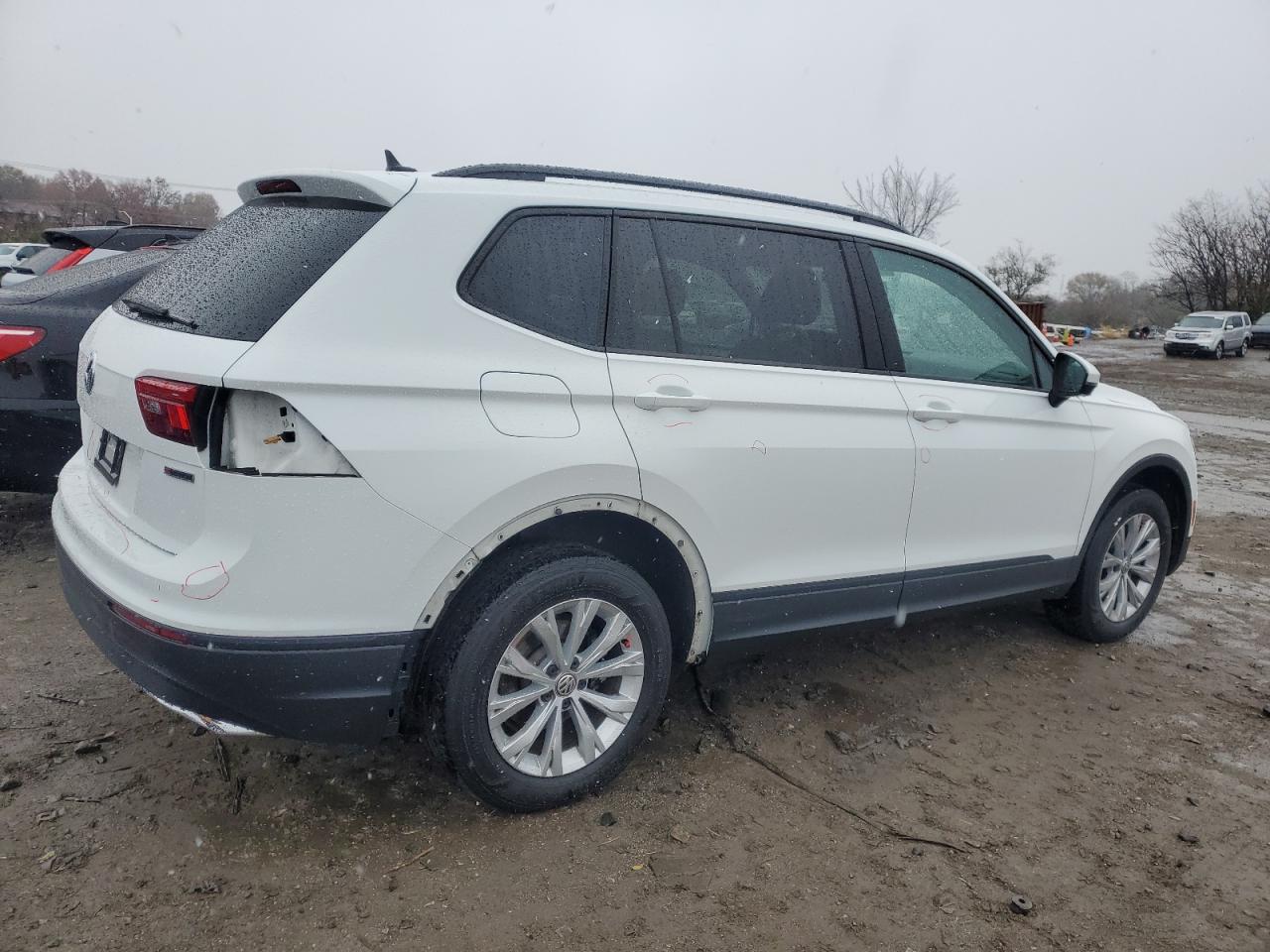 2020 Volkswagen Tiguan - Image 3