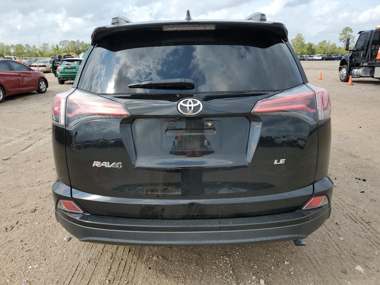 2017 Toyota Rav4 Le VIN: 2T3ZFREV5HW393662 Lot: 79279924