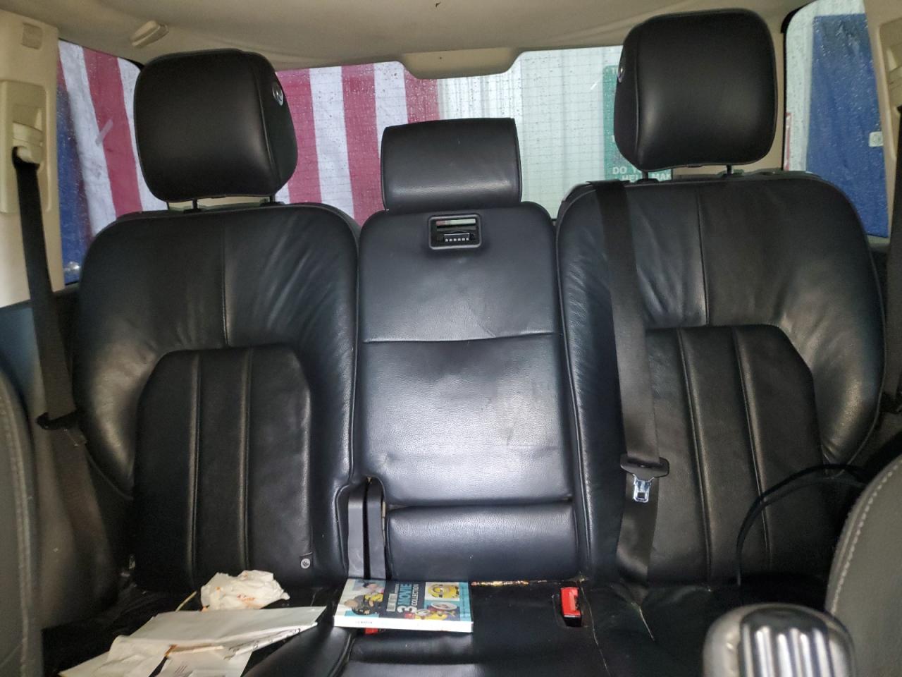 2011 Land Rover Range Rover - Image 10