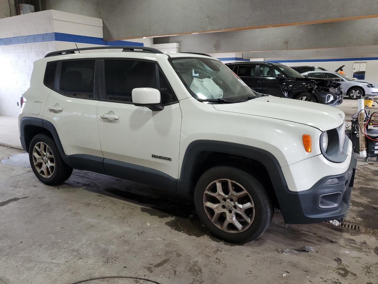 VIN ZACCJBBT0FPB76475 2015 JEEP RENEGADE no.4