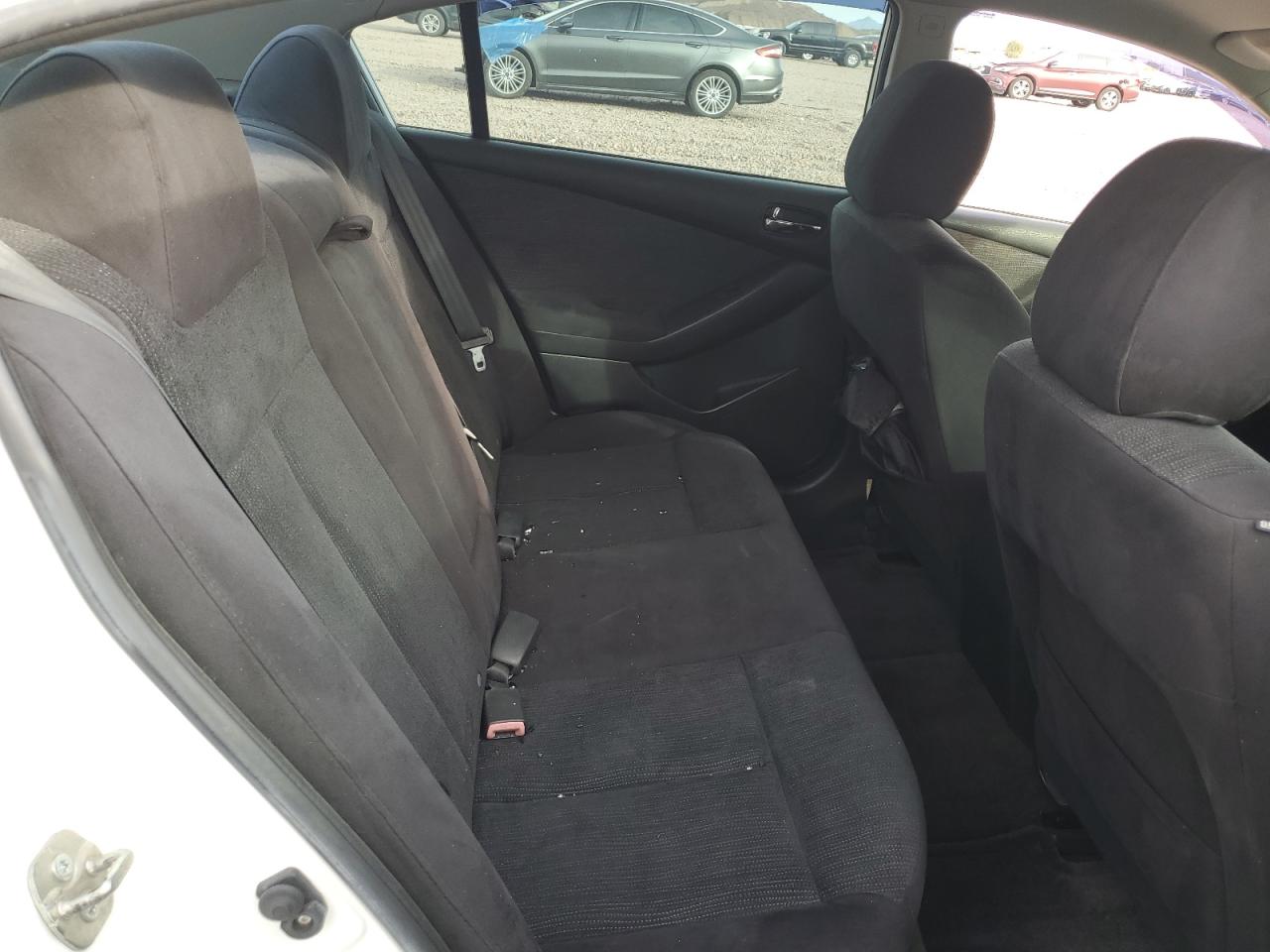 2011 Nissan Altima - Image 10