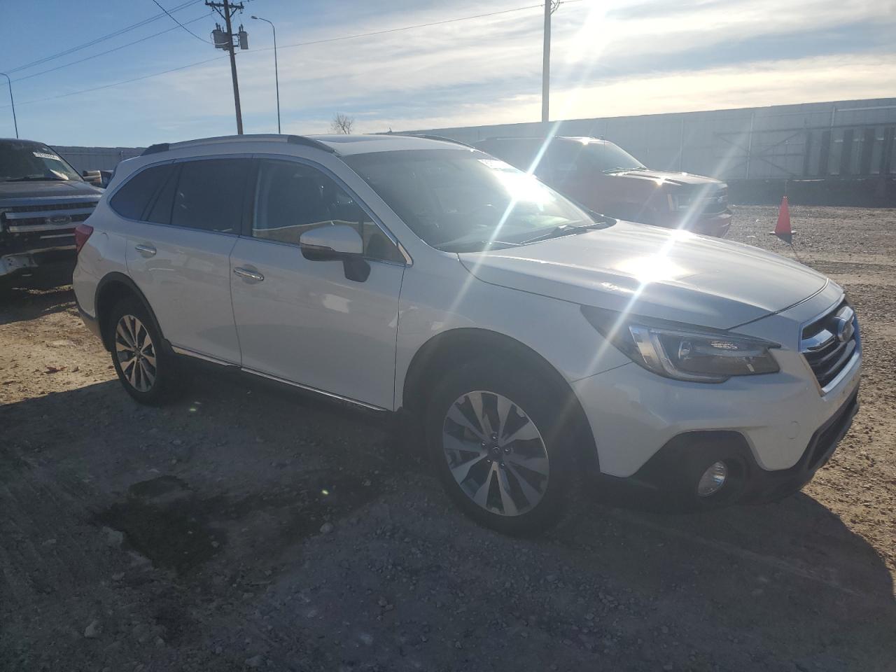 2018 Subaru Outback - Image 4