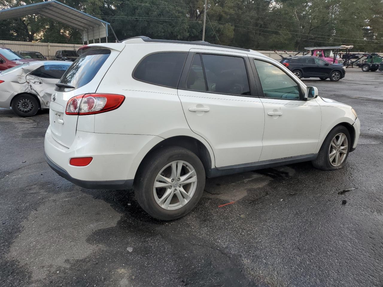 2012 Hyundai Santa Fe - Image 3