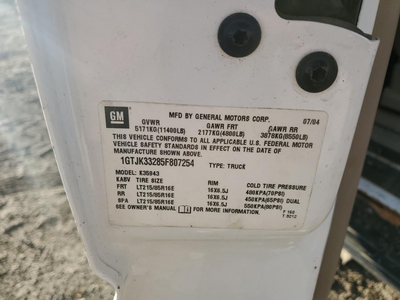 2005 GMC Sierra - Image 13