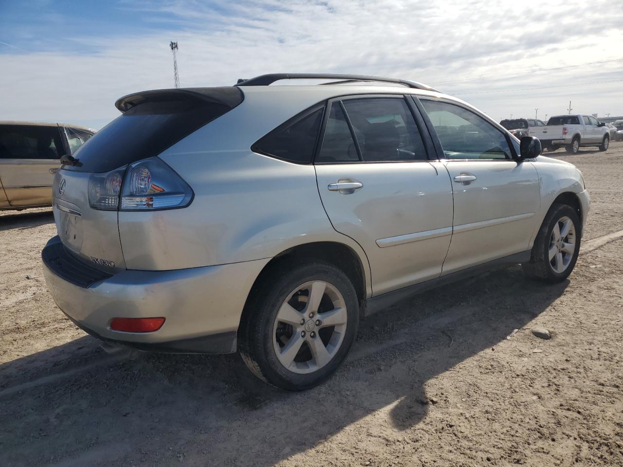 2004 Lexus RX - Image 3