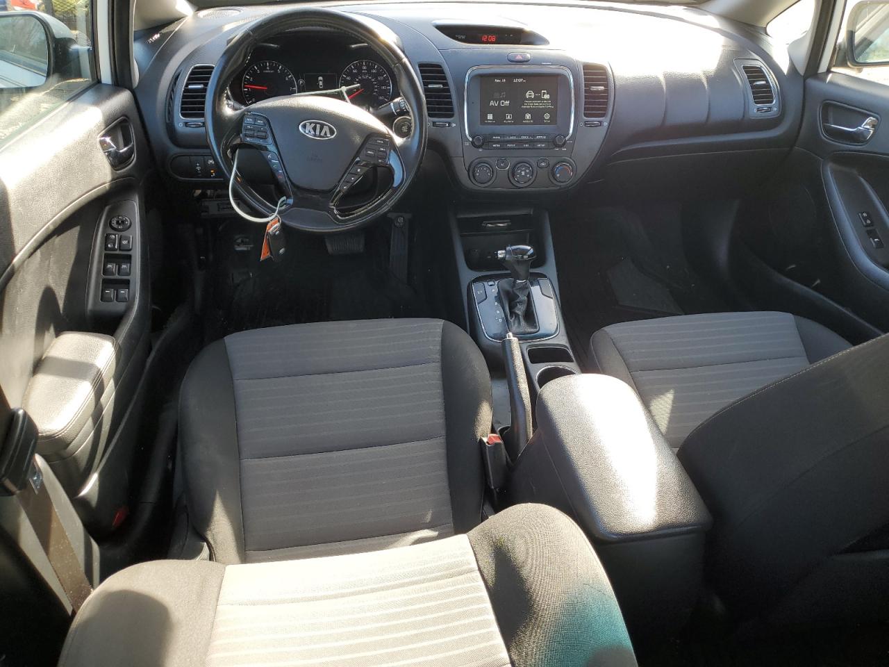 2018 Kia Forte - Image 8