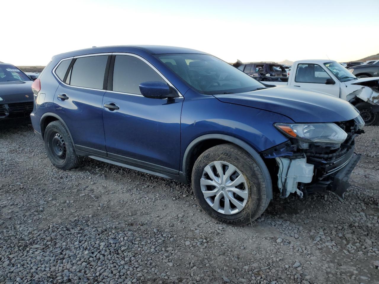 2018 Nissan Rogue - Image 4