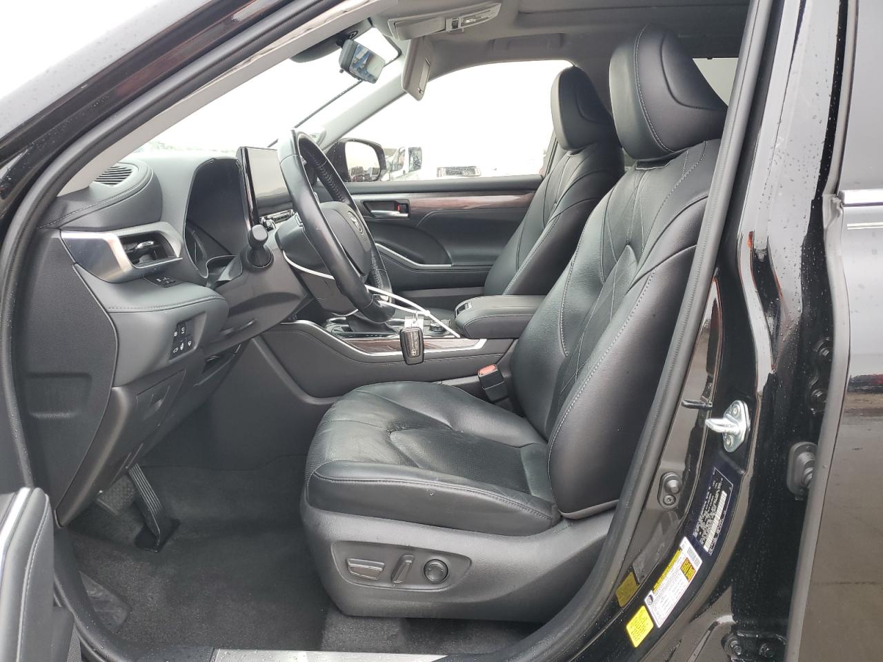 2021 Toyota Highlander - Image 7