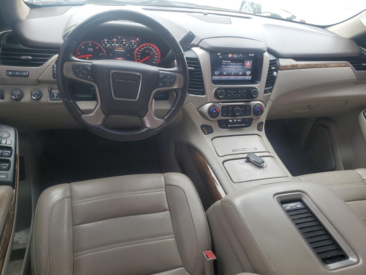 2015 GMC Yukon - Image 8