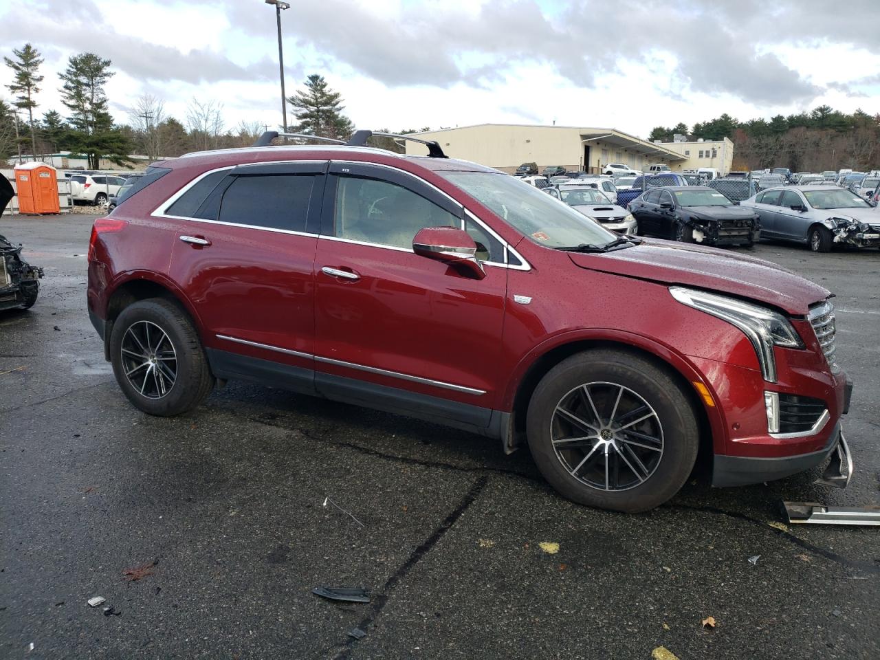 VIN 1GYKNFRS3HZ223961 2017 CADILLAC XT5 no.4