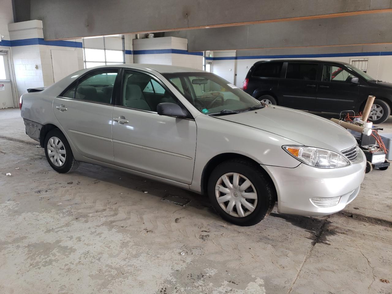 2005 Toyota Camry - Image 4