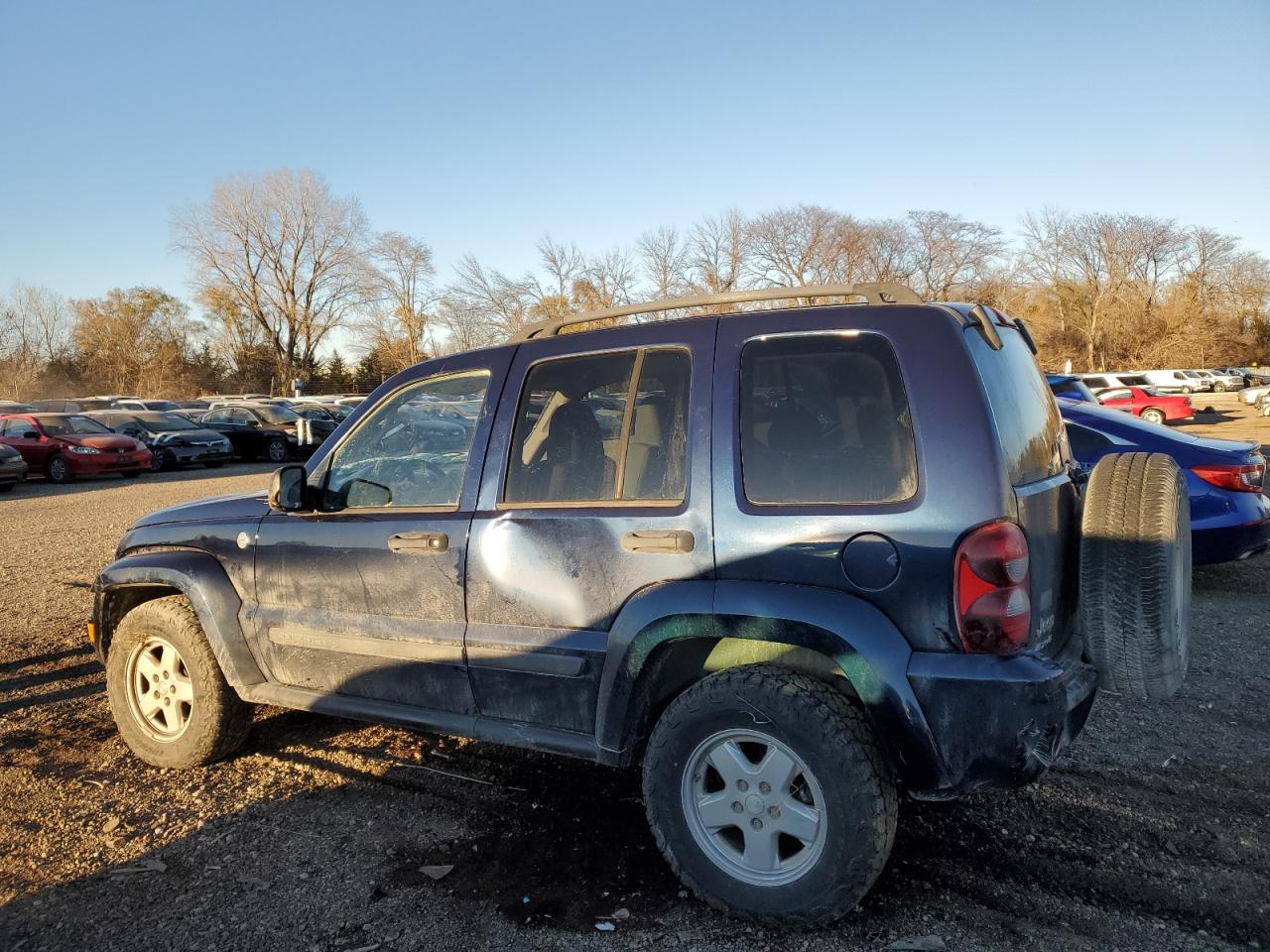 2007 Jeep Liberty (North America) - Image 2