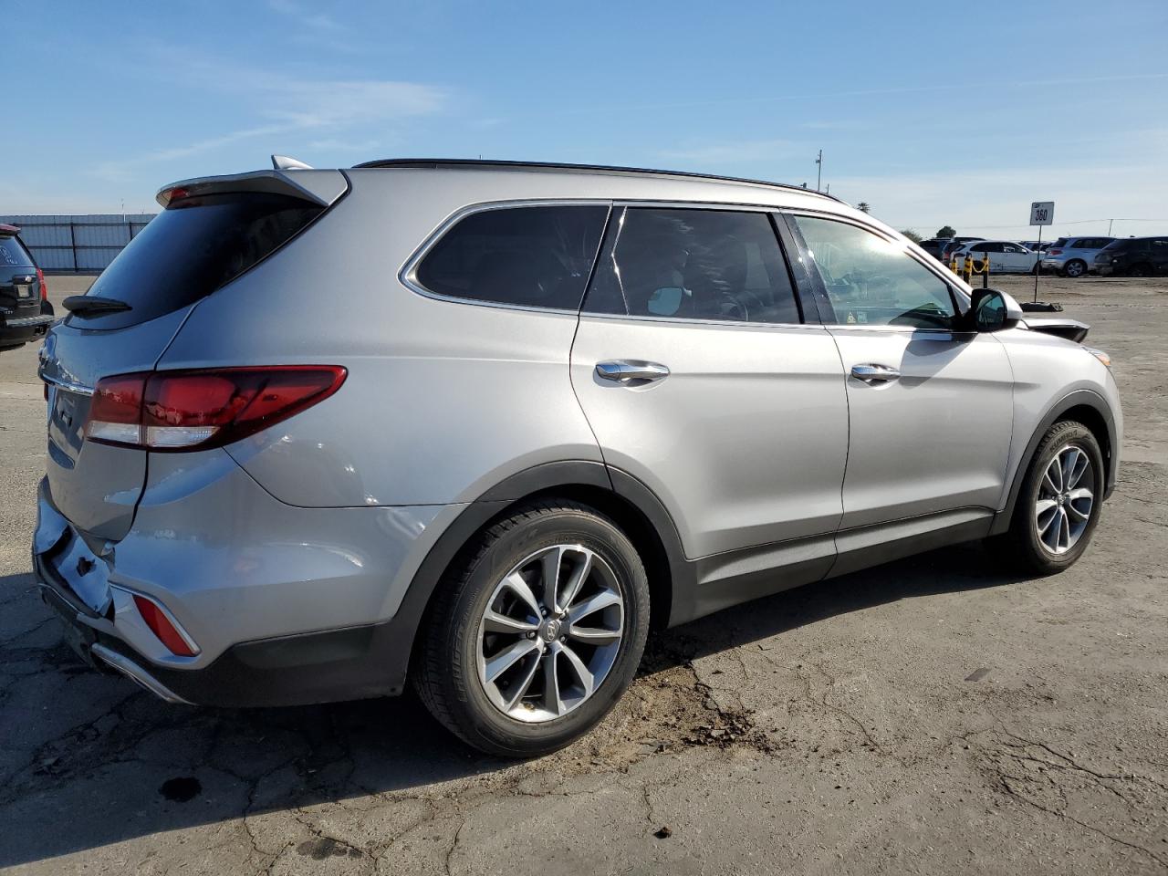 2019 Hyundai Santa Fe - Image 3