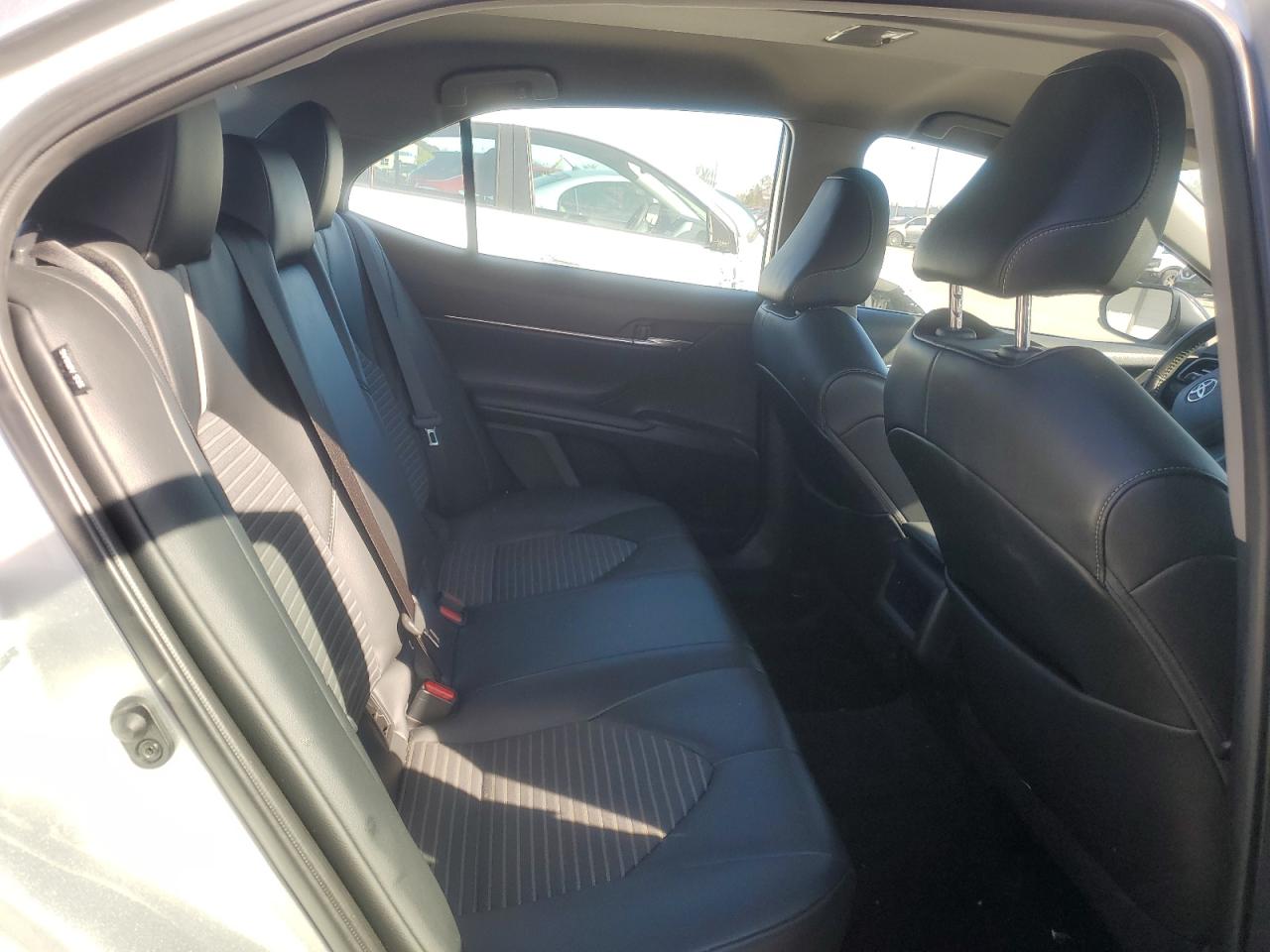 2021 Toyota Camry - Image 10