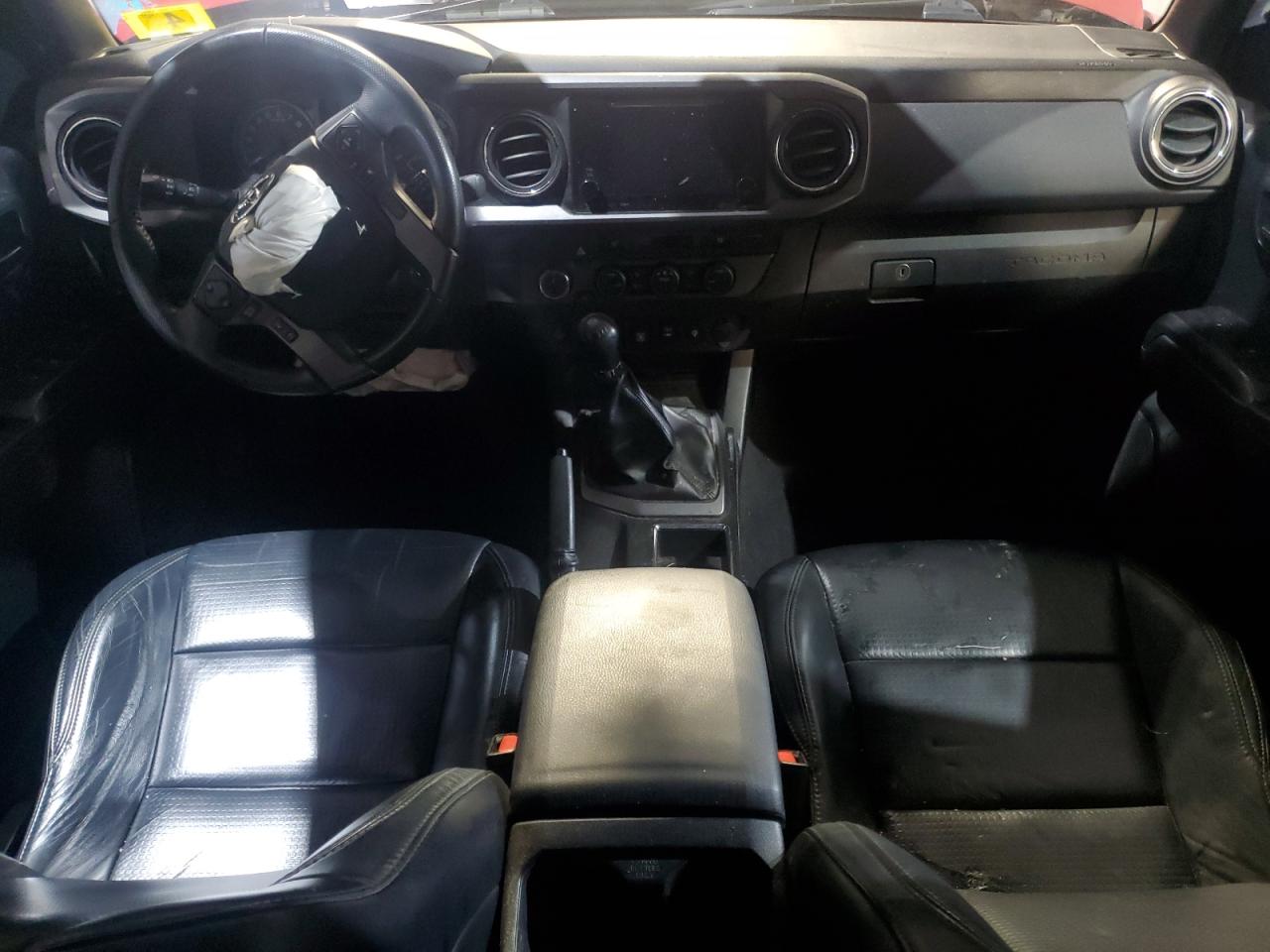 2019 Toyota Tacoma - Image 8