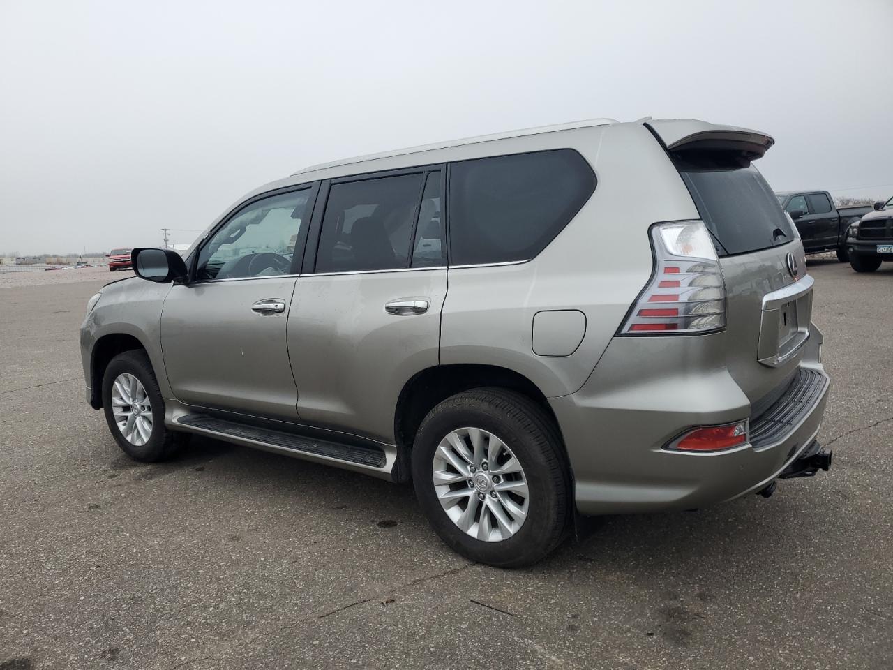 2021 Lexus GX - Image 2