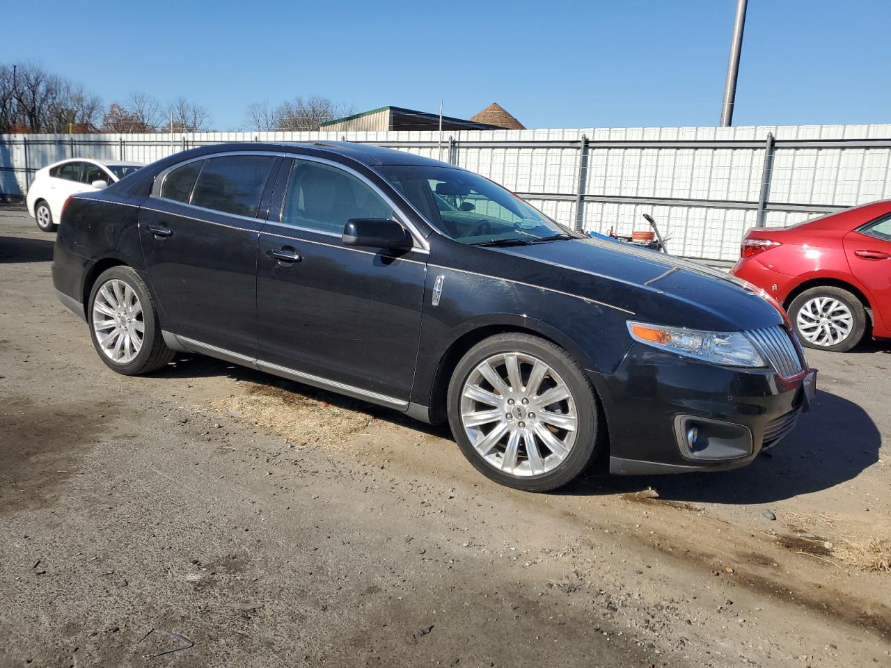 2012 Lincoln MKS - Image 4