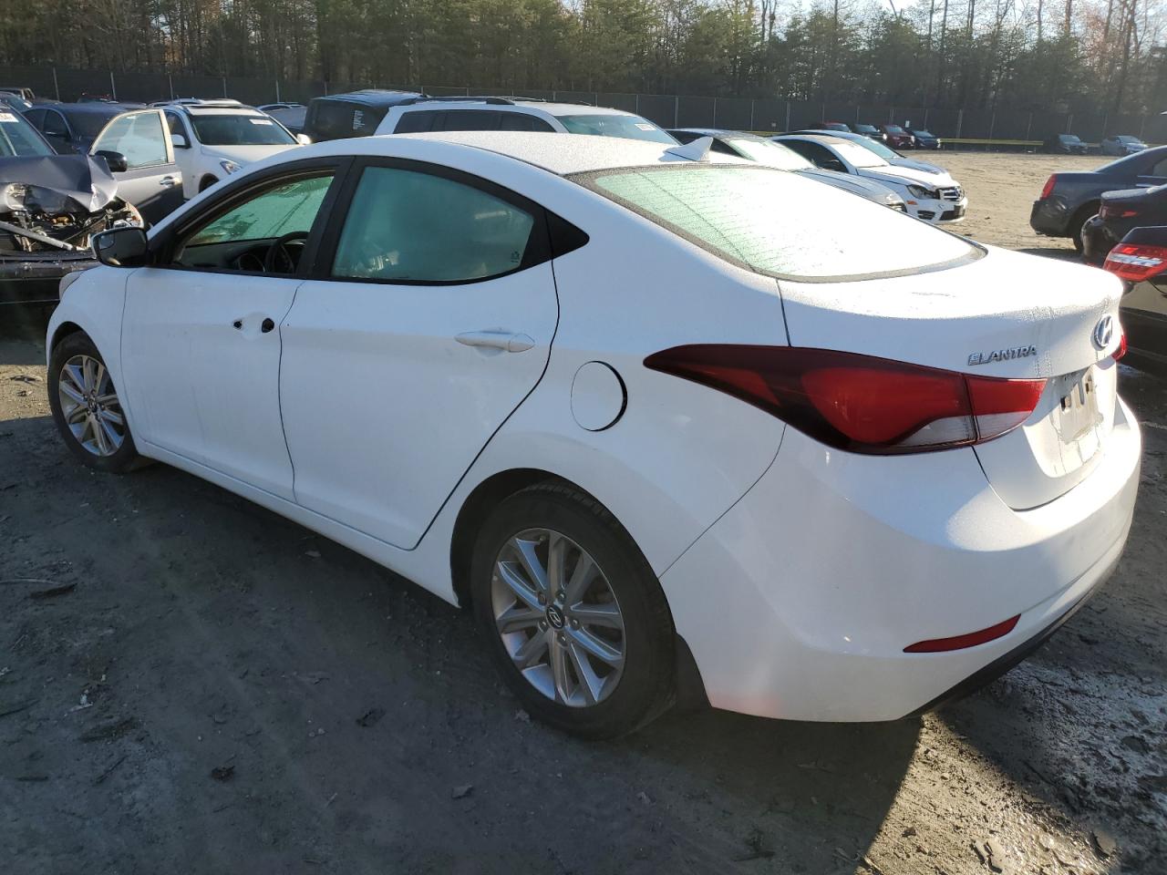 2014 Hyundai Elantra - Image 2