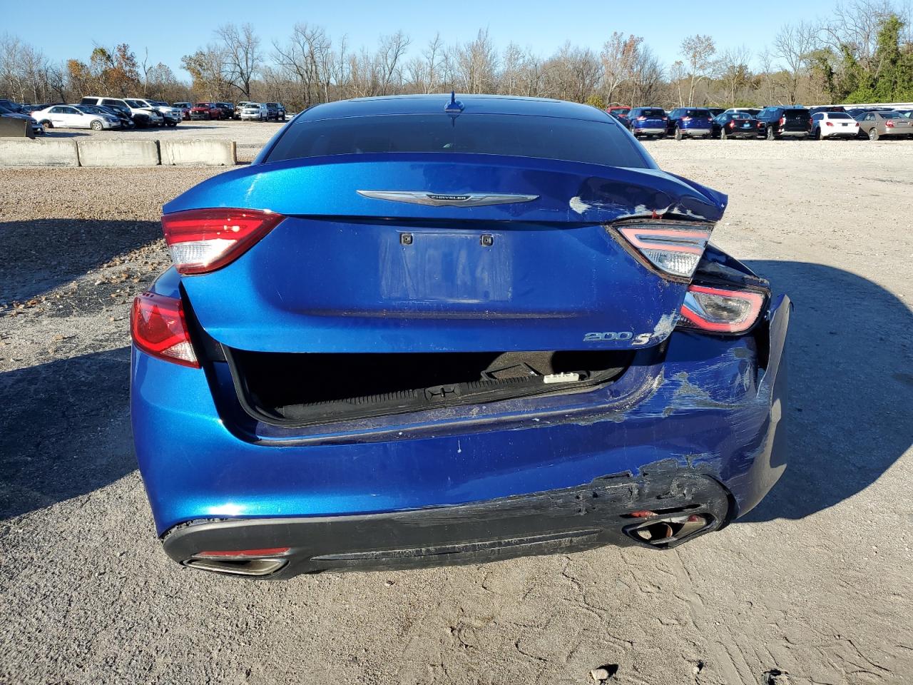 2015 Chrysler 200 - Image 6