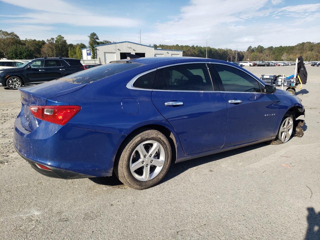 2023 Chevrolet Malibu - Image 3