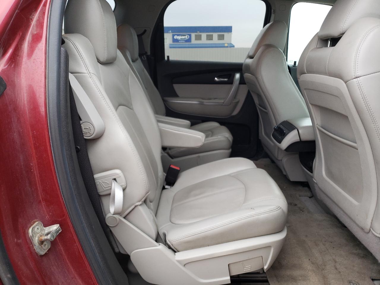 2010 GMC Acadia - Image 11
