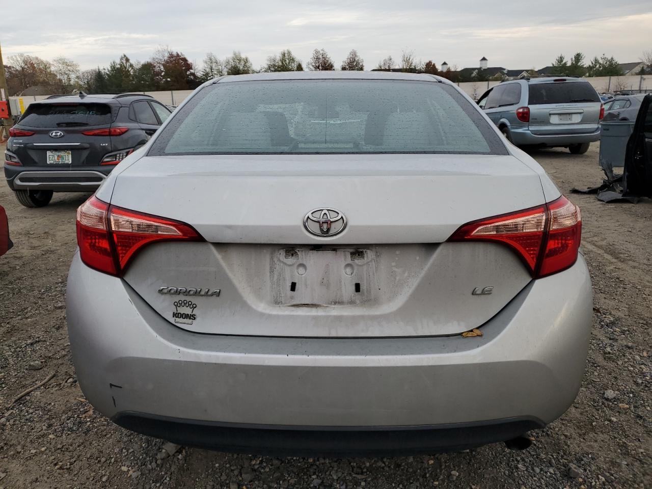 2019 Toyota Corolla L VIN: 2T1BURHE1KC153982 Lot: 81096584