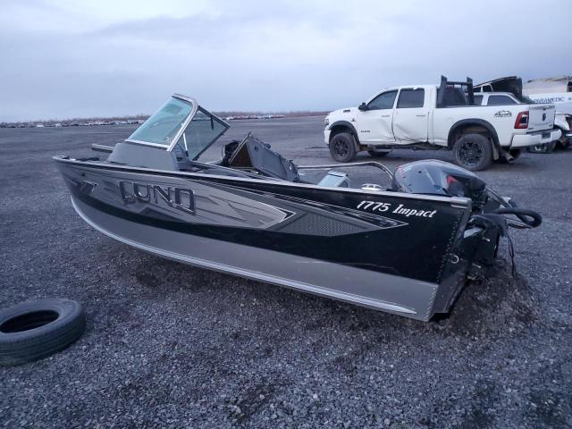 2017 LUND BOAT