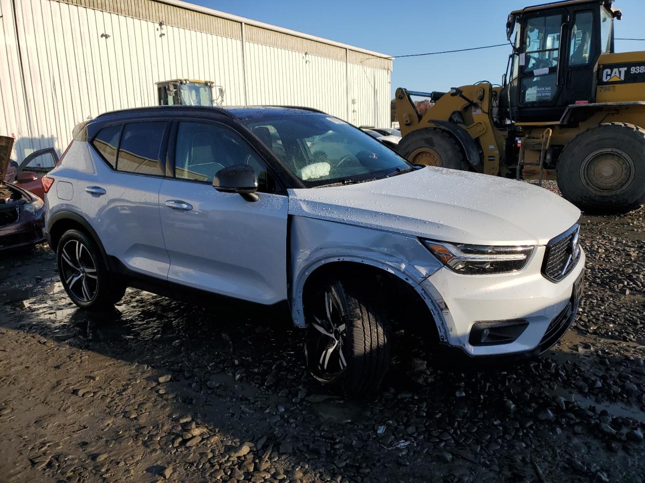 2021 Volvo XC40 - Image 4