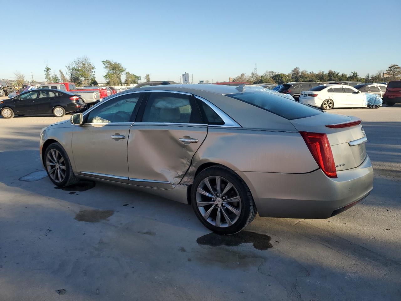 2013 Cadillac XTS - Image 2