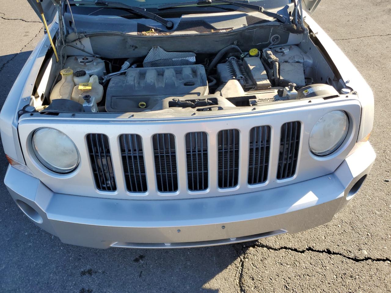 2008 Jeep Patriot Sport VIN: 1J8FT28W38D520633 Lot: 79223034