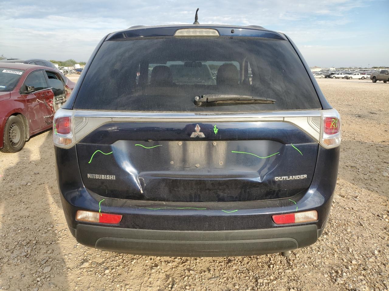 2014 Mitsubishi Outlander - Image 6